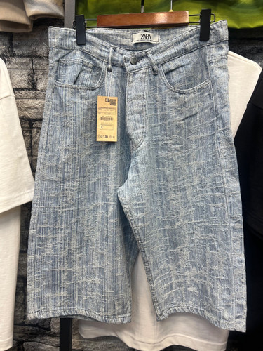 شلوارک وارداتی ZARA با پارچه تکسچر اختصاصی (Limited Edition)